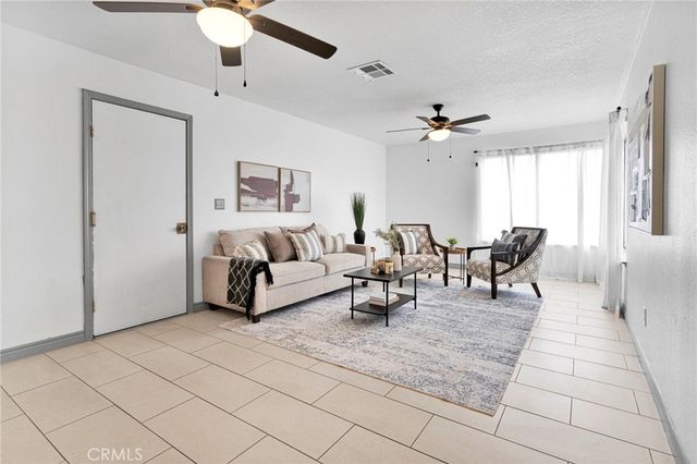 14798 Dos Palmas Road, Victorville, CA 92392