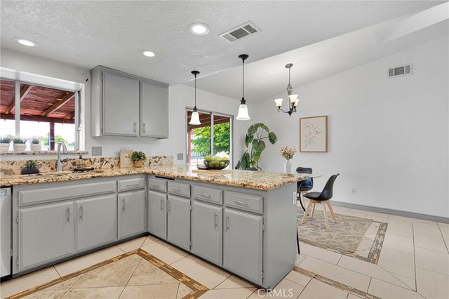 14798 Dos Palmas Road, Victorville, CA 92392