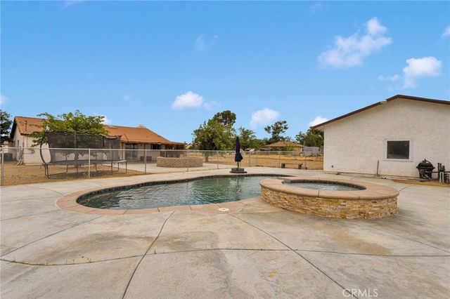 14798 Dos Palmas Road, Victorville, CA 92392