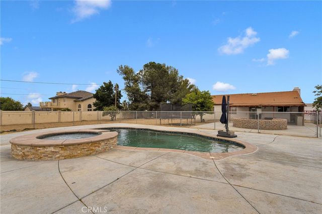 14798 Dos Palmas Road, Victorville, CA 92392