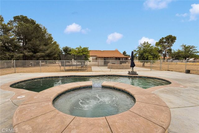 14798 Dos Palmas Road, Victorville, CA 92392