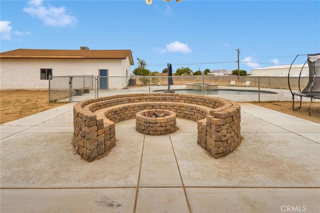 14798 Dos Palmas Road, Victorville, CA 92392