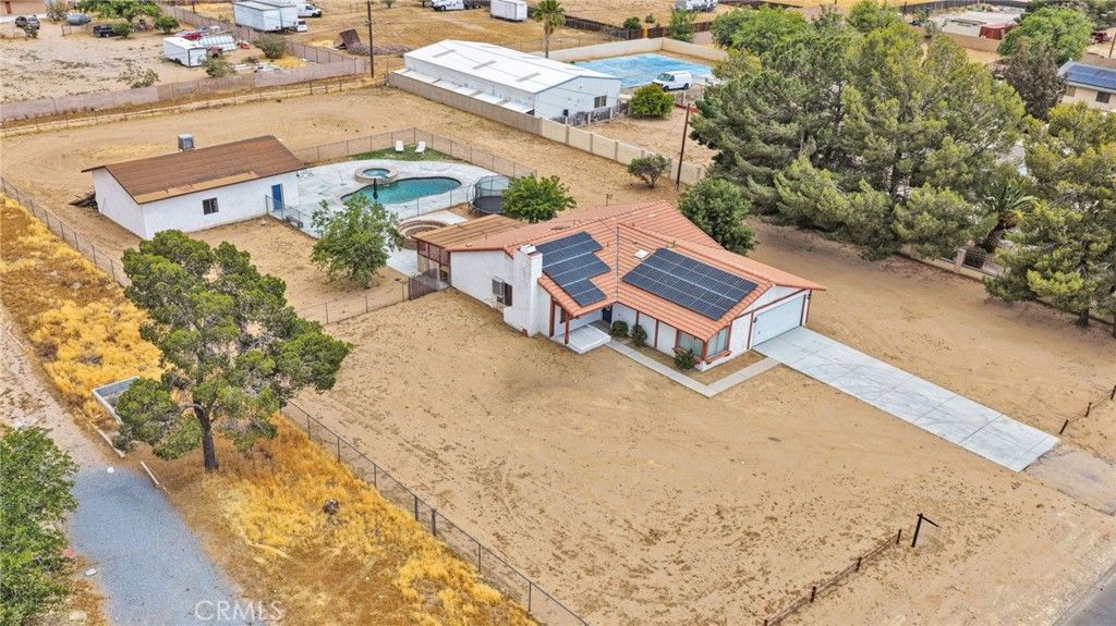 14798 Dos Palmas Road, Victorville, CA 92392