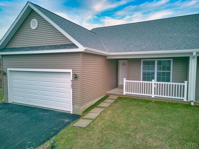 8195 Rachel Court, Clay, NY 13027