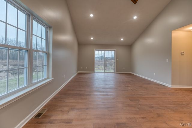 8195 Rachel Court, Clay, NY 13027