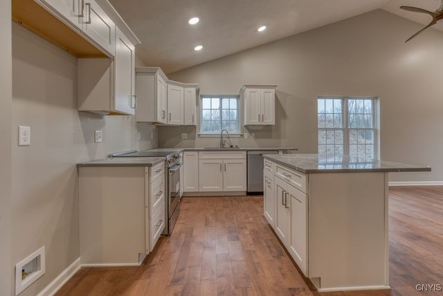 8195 Rachel Court, Clay, NY 13027