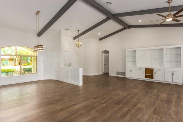719 E Fairway Drive, Litchfield Park, AZ 85340
