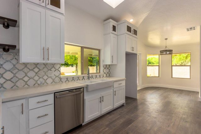 719 E Fairway Drive, Litchfield Park, AZ 85340