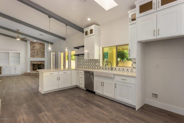 719 E Fairway Drive, Litchfield Park, AZ 85340