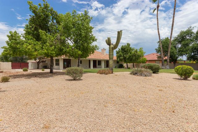 719 E Fairway Drive, Litchfield Park, AZ 85340