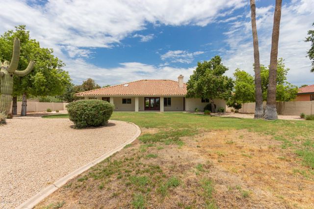 719 E Fairway Drive, Litchfield Park, AZ 85340