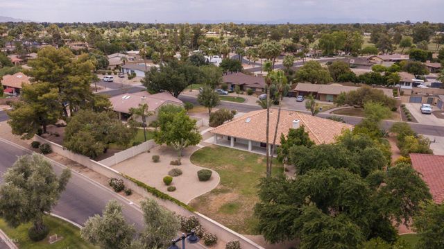 719 E Fairway Drive, Litchfield Park, AZ 85340