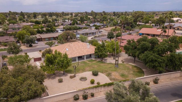 719 E Fairway Drive, Litchfield Park, AZ 85340