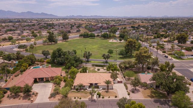 719 E Fairway Drive, Litchfield Park, AZ 85340
