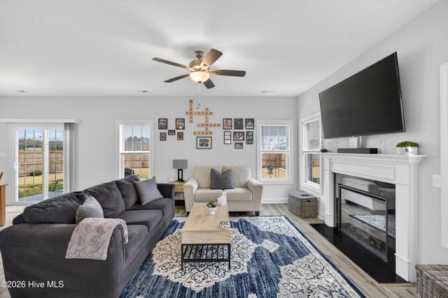 637 Indigo Johnston Drive, Jacksonville, NC 28546