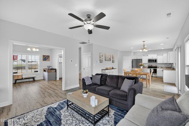 637 Indigo Johnston Drive, Jacksonville, NC 28546