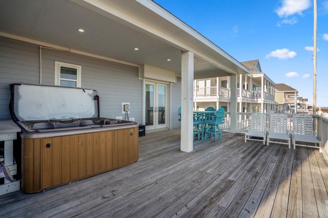 20627 E Sand Hill Drive, Galveston, TX 77554