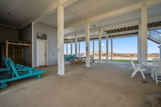 20627 E Sand Hill Drive, Galveston, TX 77554