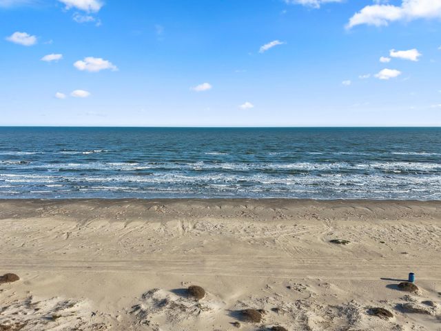 20627 E Sand Hill Drive, Galveston, TX 77554