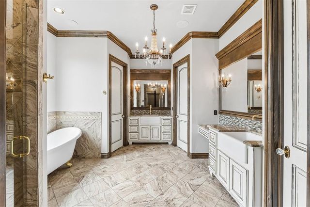 4616 Lake Front Drive, Edmond, OK 73034