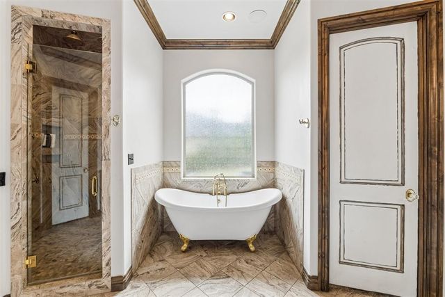 4616 Lake Front Drive, Edmond, OK 73034