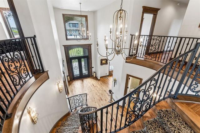 4616 Lake Front Drive, Edmond, OK 73034