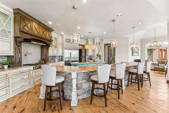 4616 Lake Front Drive, Edmond, OK 73034