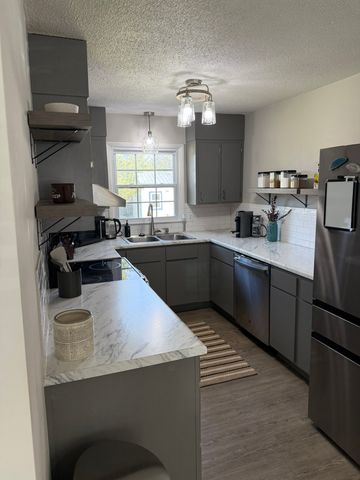 233 Hopkins Ave, Lewisburg, TN 37091