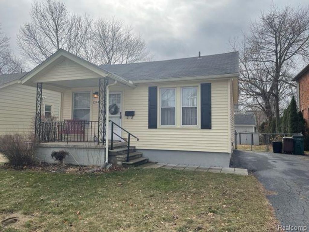 1244 Holland Street, Birmingham, MI 48009