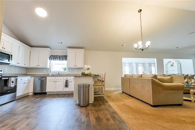 85 Westwood Street, Danielsville, GA 30633