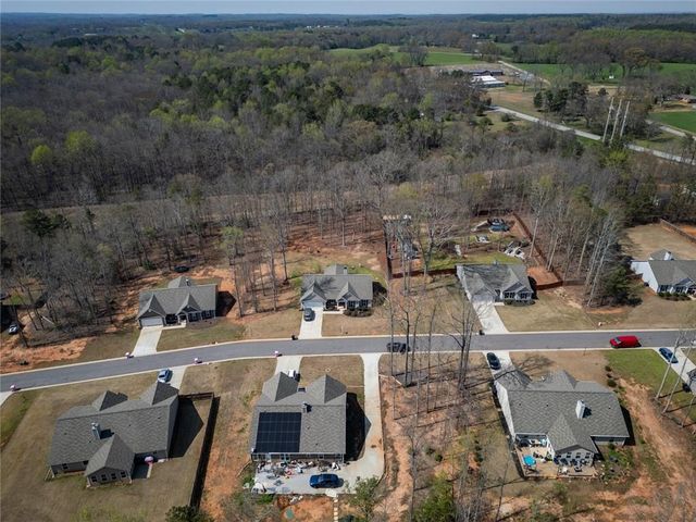 85 Westwood Street, Danielsville, GA 30633