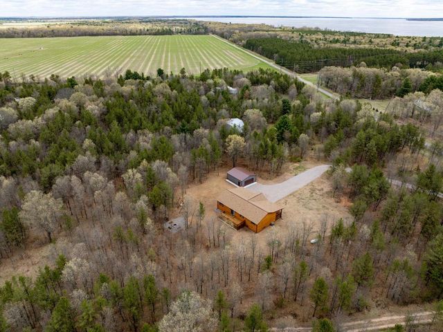 N11225 17th Avenue, Necedah, WI 54646
