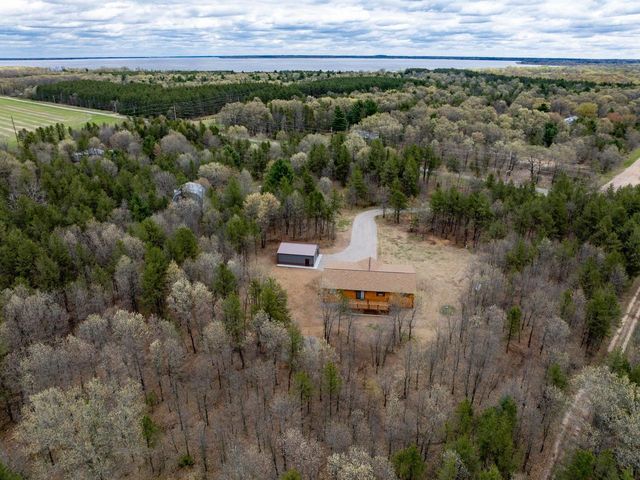 N11225 17th Avenue, Necedah, WI 54646