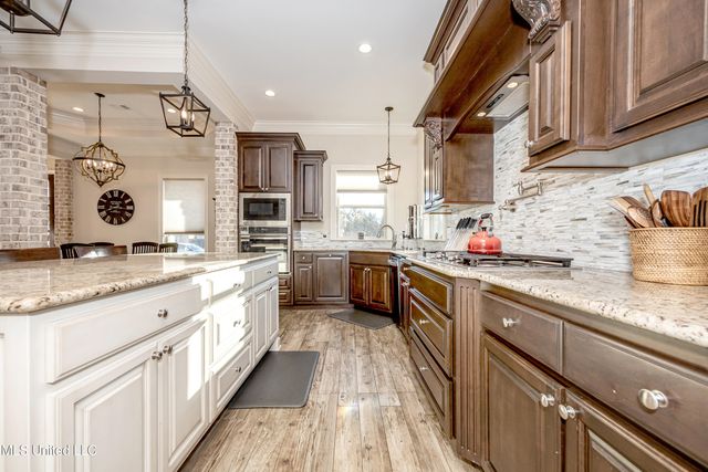 3509 Oakleigh Circle, Ocean Springs, MS 39564