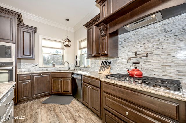 3509 Oakleigh Circle, Ocean Springs, MS 39564