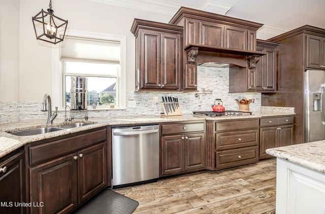 3509 Oakleigh Circle, Ocean Springs, MS 39564