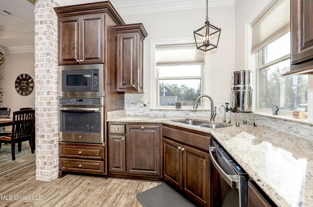 3509 Oakleigh Circle, Ocean Springs, MS 39564