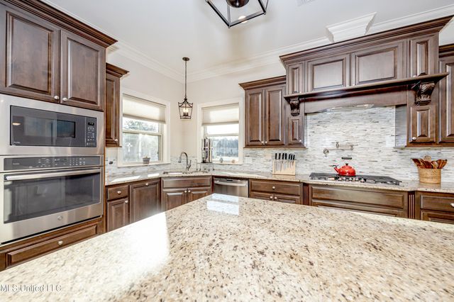 3509 Oakleigh Circle, Ocean Springs, MS 39564