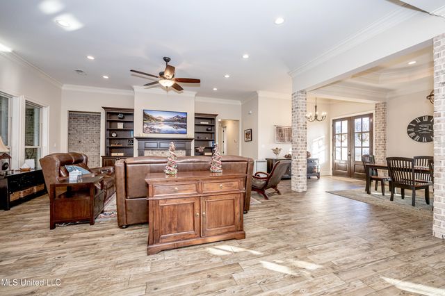 3509 Oakleigh Circle, Ocean Springs, MS 39564