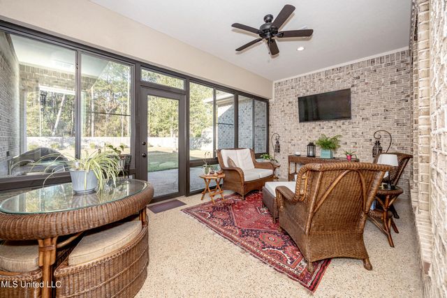 3509 Oakleigh Circle, Ocean Springs, MS 39564