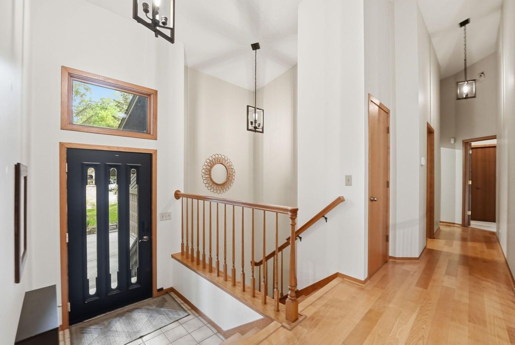 709 Northwood Drive photo 3