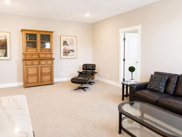 2051 Brahms Ct, Lathrop, CA 95330
