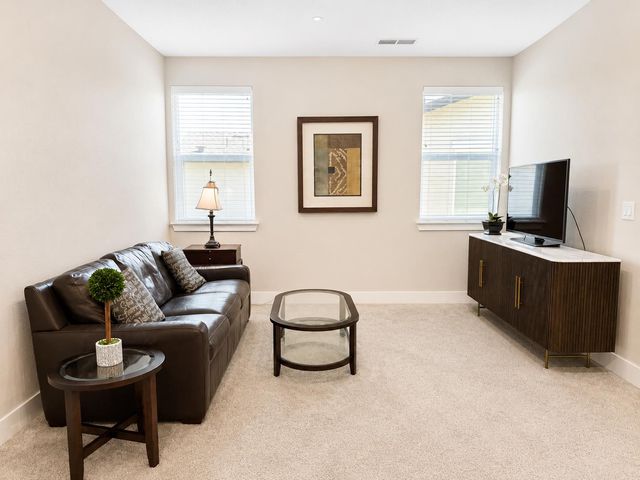 2051 Brahms Ct, Lathrop, CA 95330