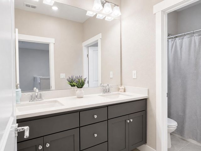 2051 Brahms Ct, Lathrop, CA 95330
