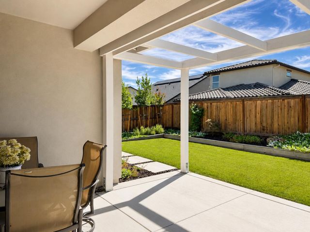 2051 Brahms Ct, Lathrop, CA 95330