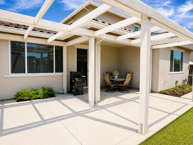 2051 Brahms Ct, Lathrop, CA 95330