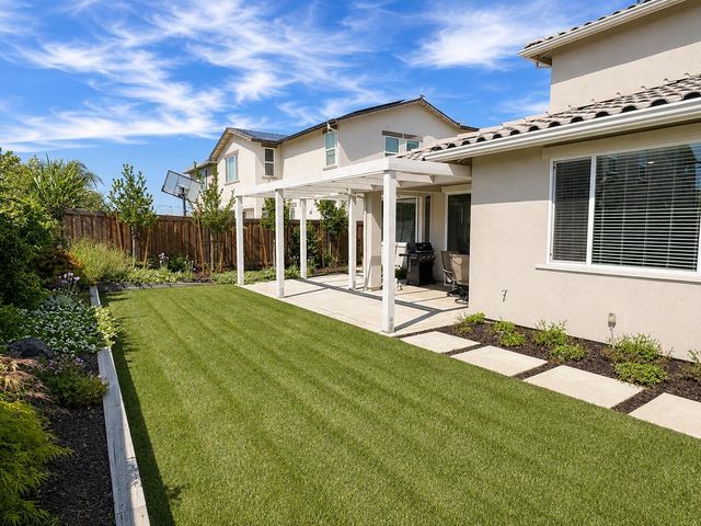 2051 Brahms Ct, Lathrop, CA 95330