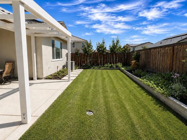 2051 Brahms Ct, Lathrop, CA 95330