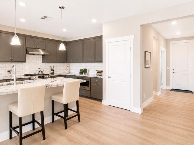 2051 Brahms Ct, Lathrop, CA 95330