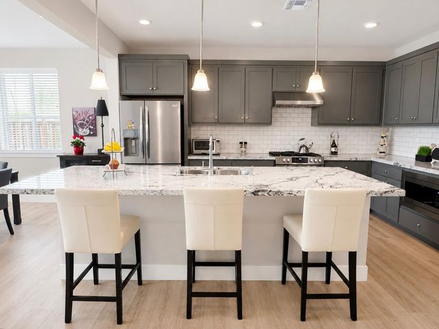 2051 Brahms Ct, Lathrop, CA 95330